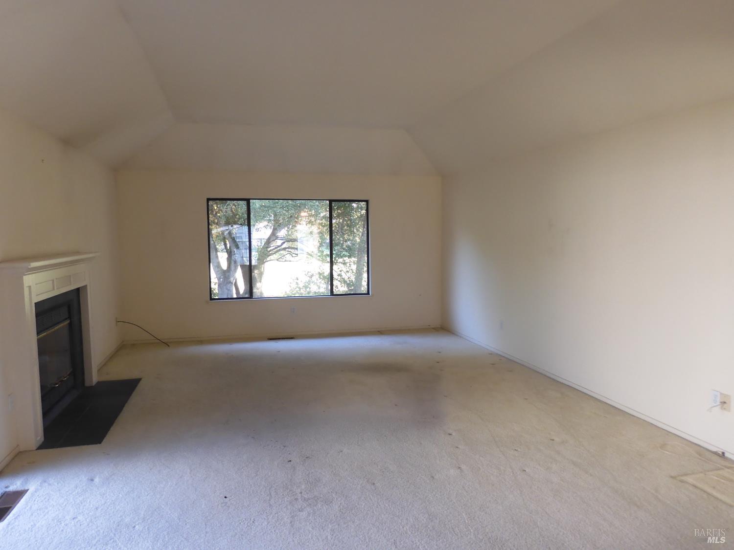 356 Singing Brook Circle Santa Rosa, CA 95409 - Photo 4 of 36 an empty room with windows