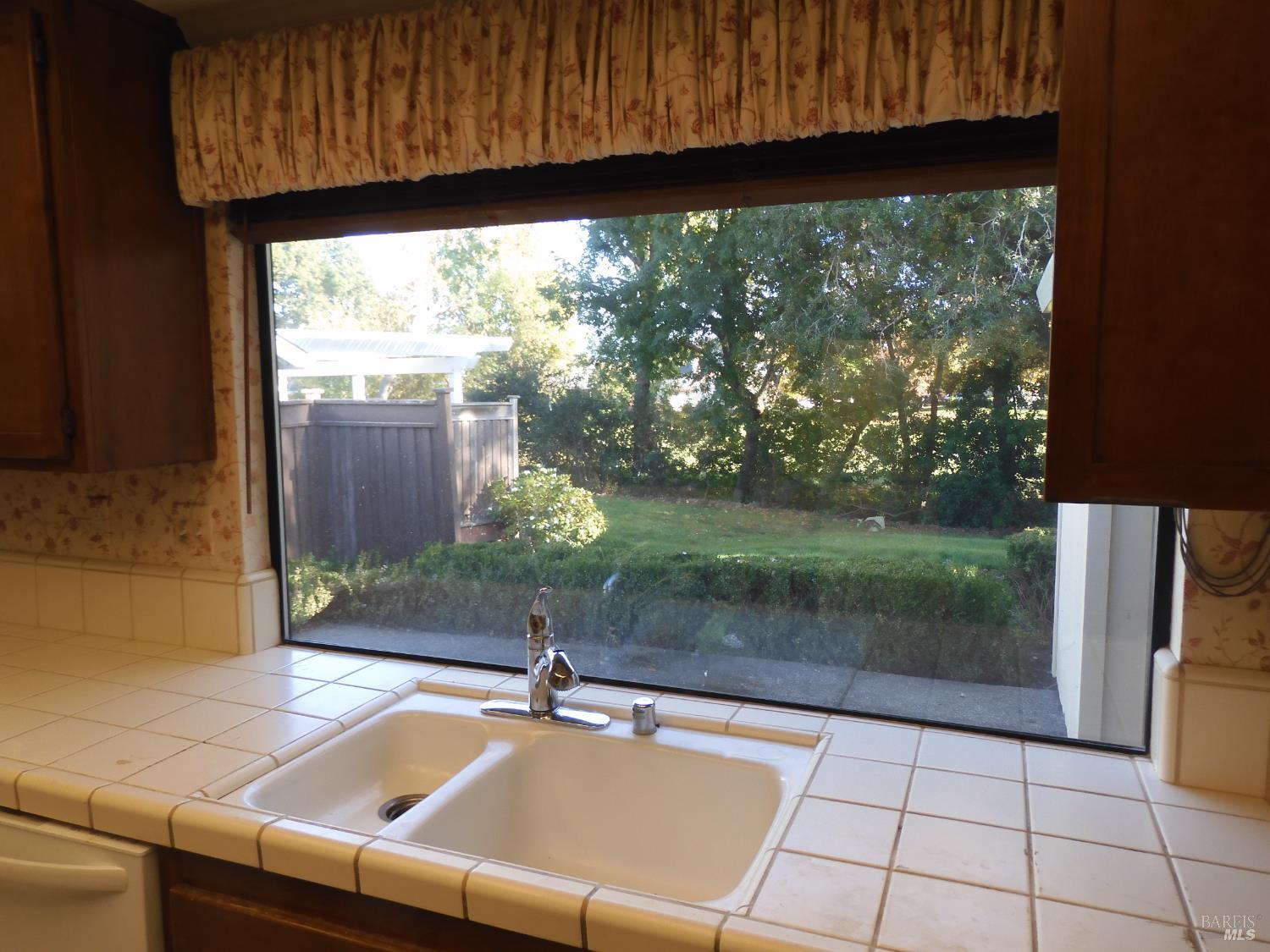 356 Singing Brook Circle Santa Rosa, CA 95409 - Photo 10 of 36