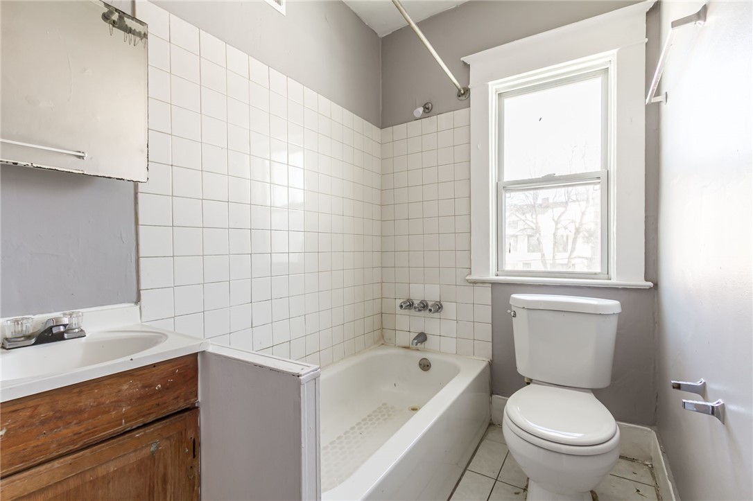 293 Rosewood Terrace Rochester, NY 14609 - Photo 20 of 22