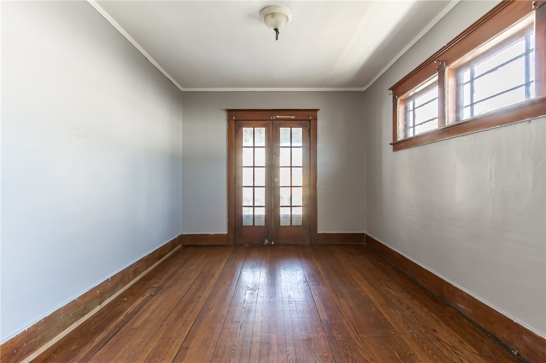 293 Rosewood Terrace Rochester, NY 14609 - Photo 8 of 22