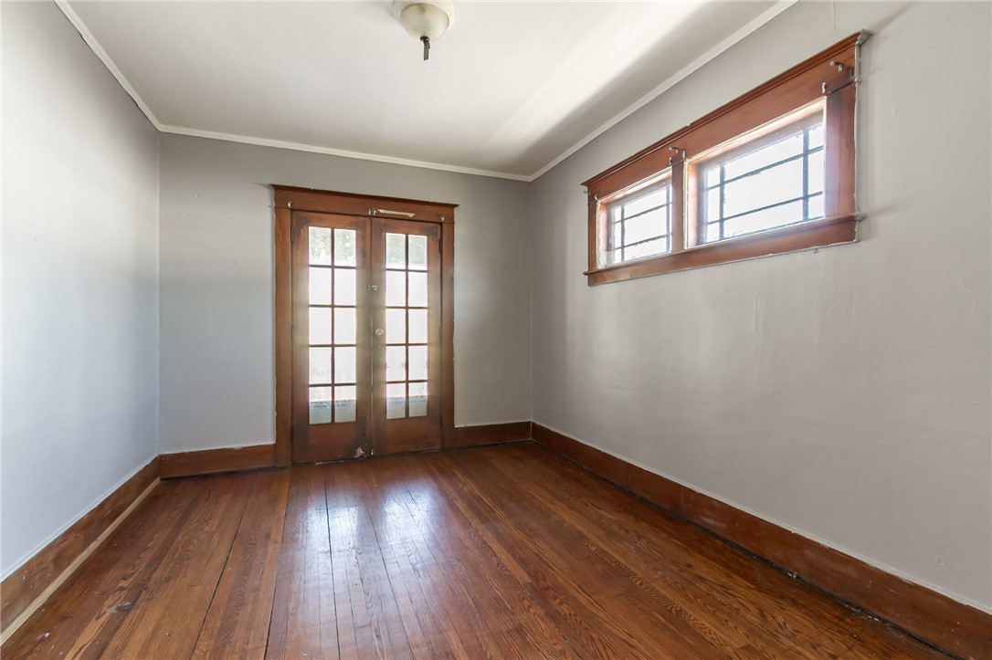 293 Rosewood Terrace Rochester, NY 14609 - Photo 9 of 22