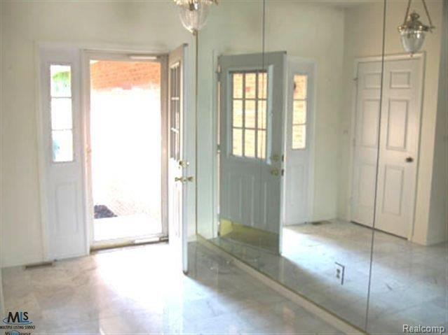 1935 River Road, Unit 12 St. Clair, MI 48079 - Photo 4 of 18 4.jpg