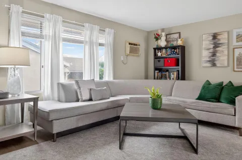 $520,000 | 4800 Williamsburg Lane, Unit 228, La Mesa, CA 91942