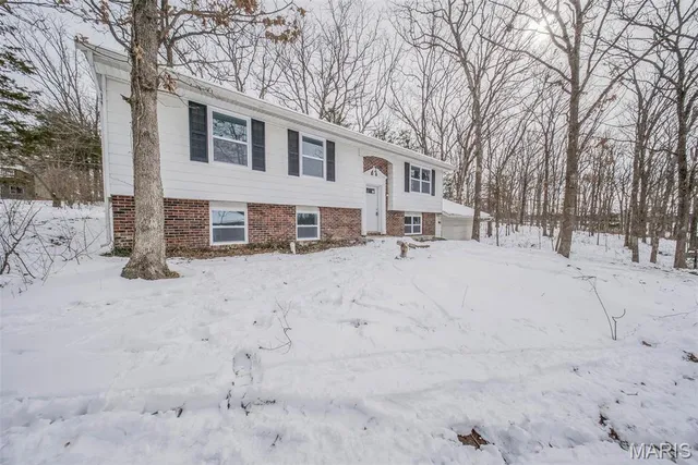 $275,000 | 10820 Clayton Court, Rolla, MO 65401