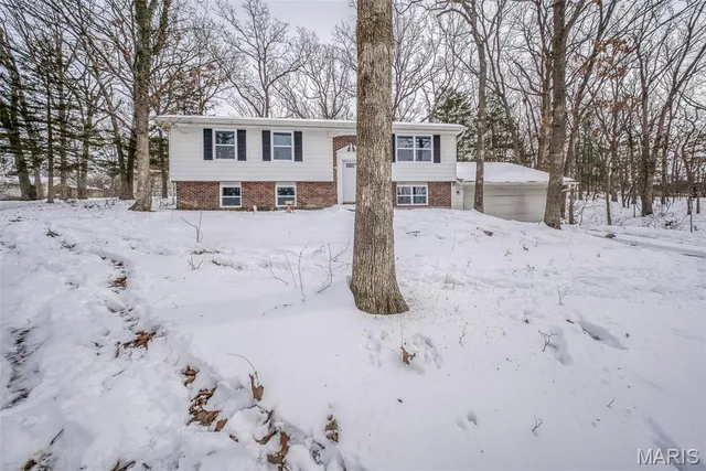 $275,000 | 10820 Clayton Court, Rolla, MO 65401