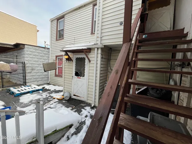 $119,000 | 40 Sargent Street, Cohoes, NY 12047