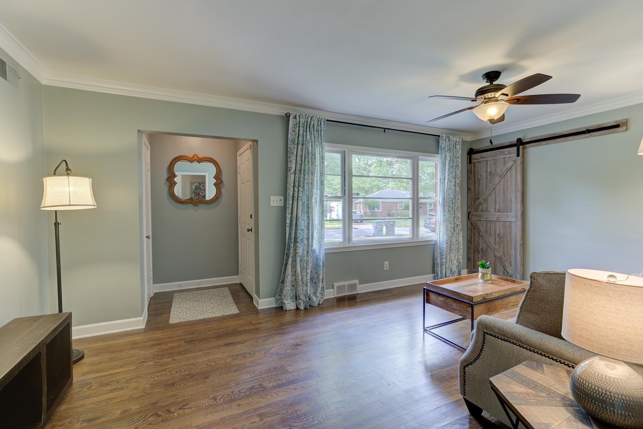 4681 Kaye Road Memphis, TN 38117 - Photo 3 of 25 a living room with furniture and a window