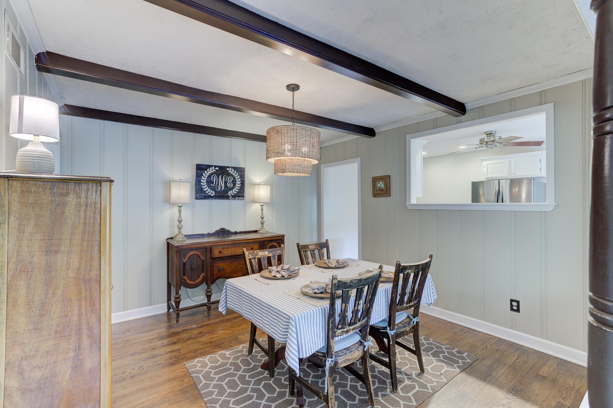 4681 Kaye Road Memphis, TN 38117 - Photo 9 of 25 a dining room with furniture and window