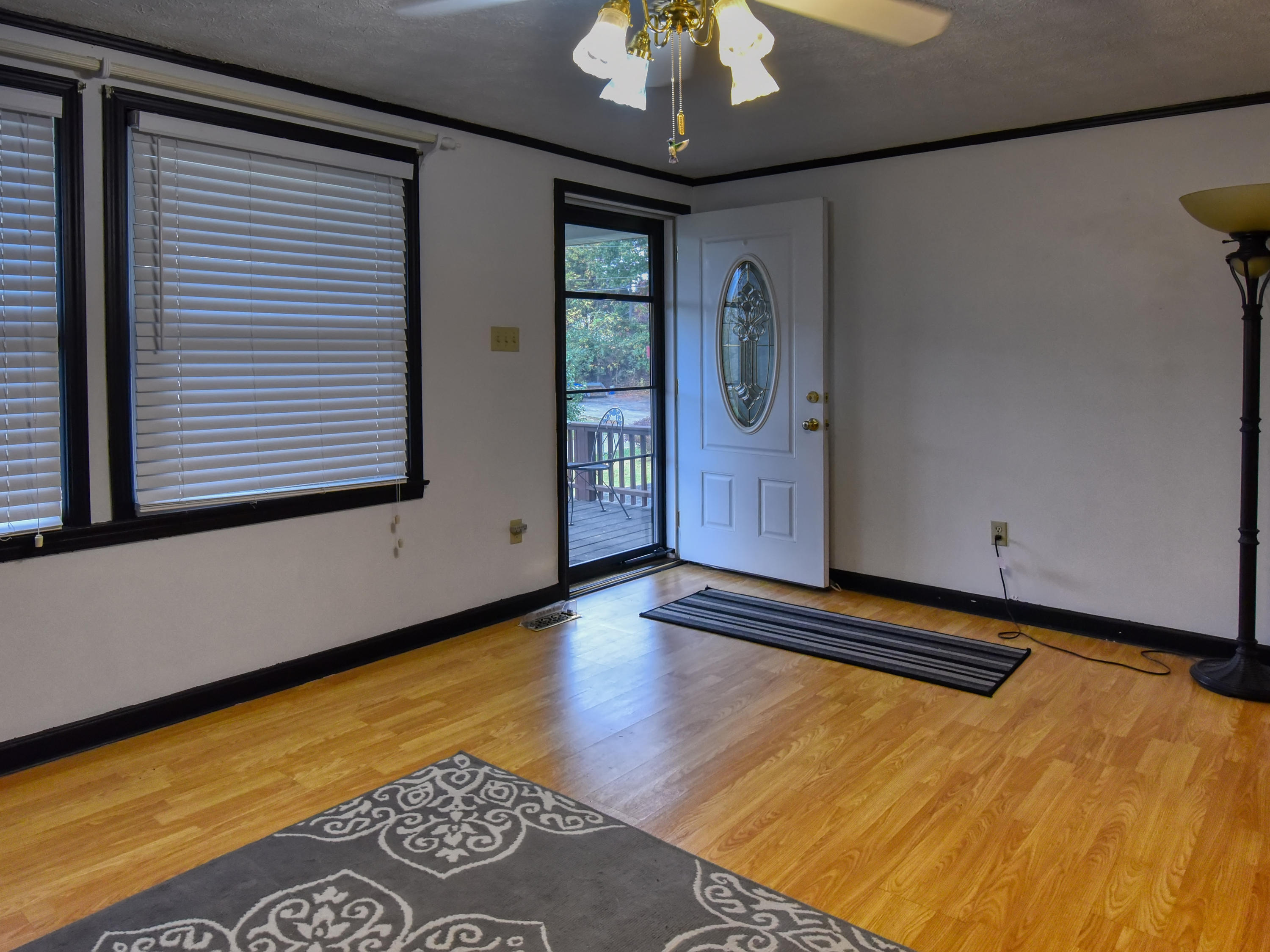 7324 Fairview Road Corryton, TN 37721 - Photo 4 of 14 7234 Fairview