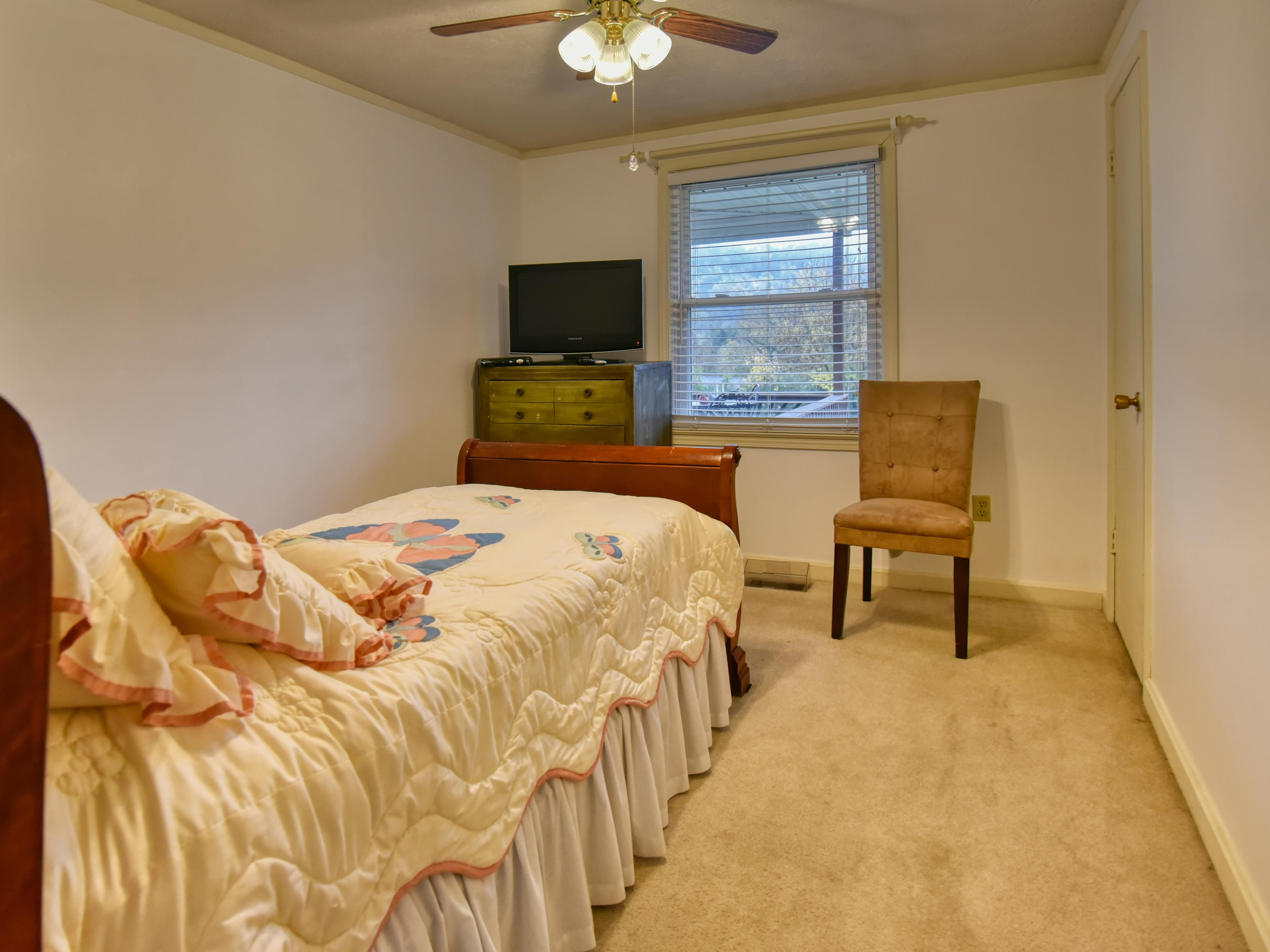 7324 Fairview Road Corryton, TN 37721 - Photo 8 of 14 7234 Fairview