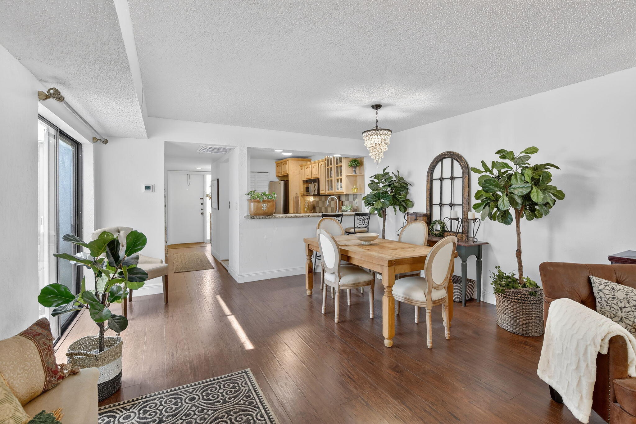 1533 Fairway Road Pembroke Pines, FL 33026 - Photo 17 of 38 14-web-or-mls-_A7A1239