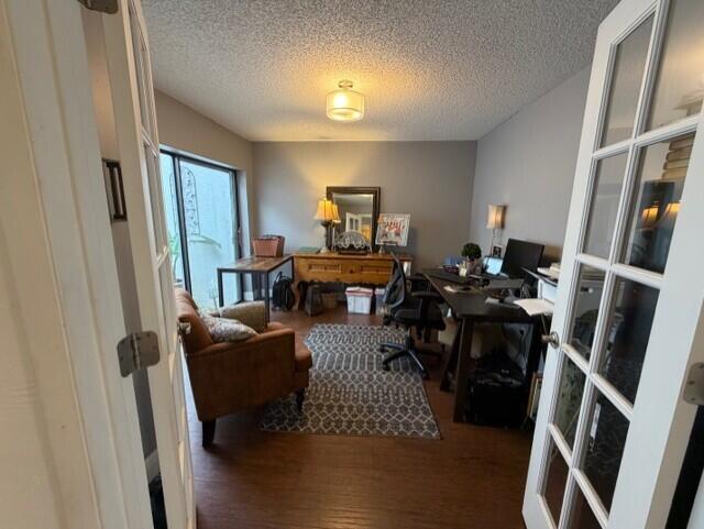 1533 Fairway Road Pembroke Pines, FL 33026 - Photo 19 of 38 moreofc