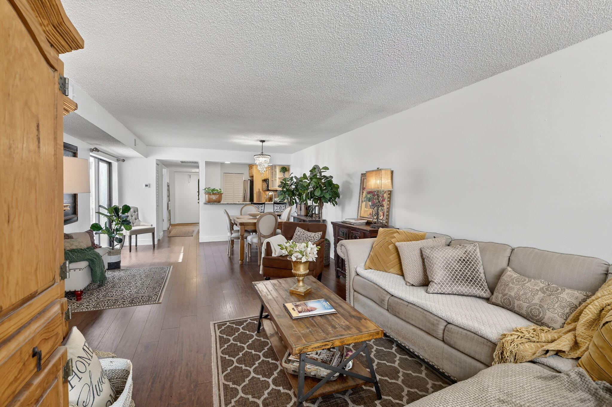 1533 Fairway Road Pembroke Pines, FL 33026 - Photo 22 of 38 16-web-or-mls-_A7A1257