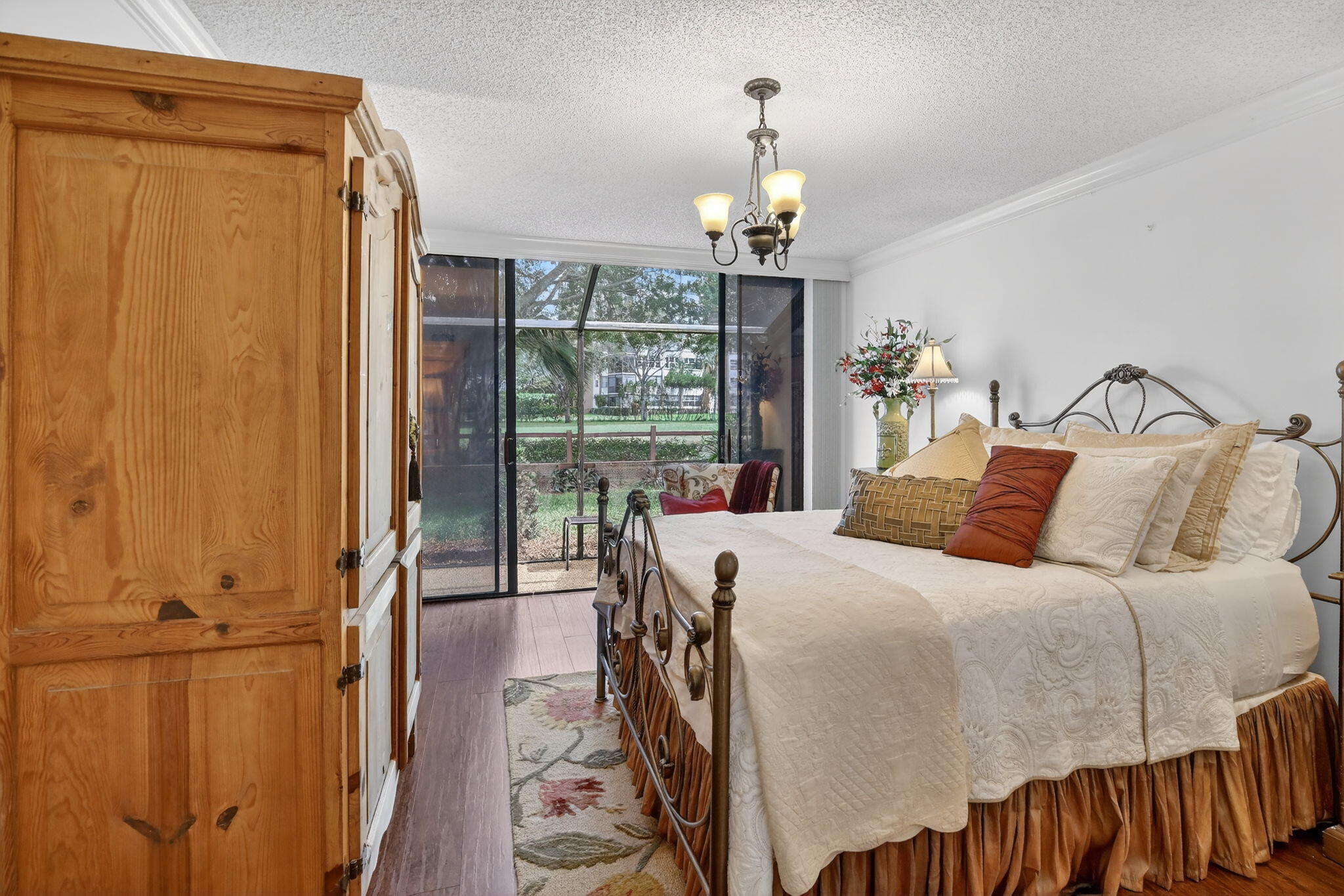 1533 Fairway Road Pembroke Pines, FL 33026 - Photo 23 of 38 18-web-or-mls-_A7A1263
