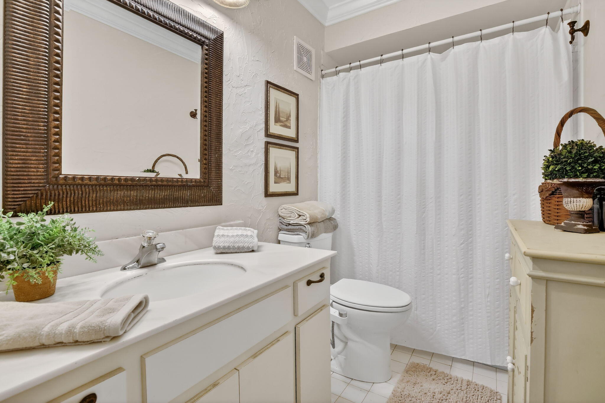 1533 Fairway Road Pembroke Pines, FL 33026 - Photo 29 of 38 26-web-or-mls-_A7A1160