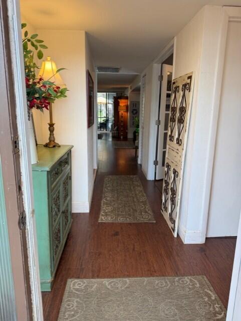 1533 Fairway Road Pembroke Pines, FL 33026 - Photo 5 of 38 entry