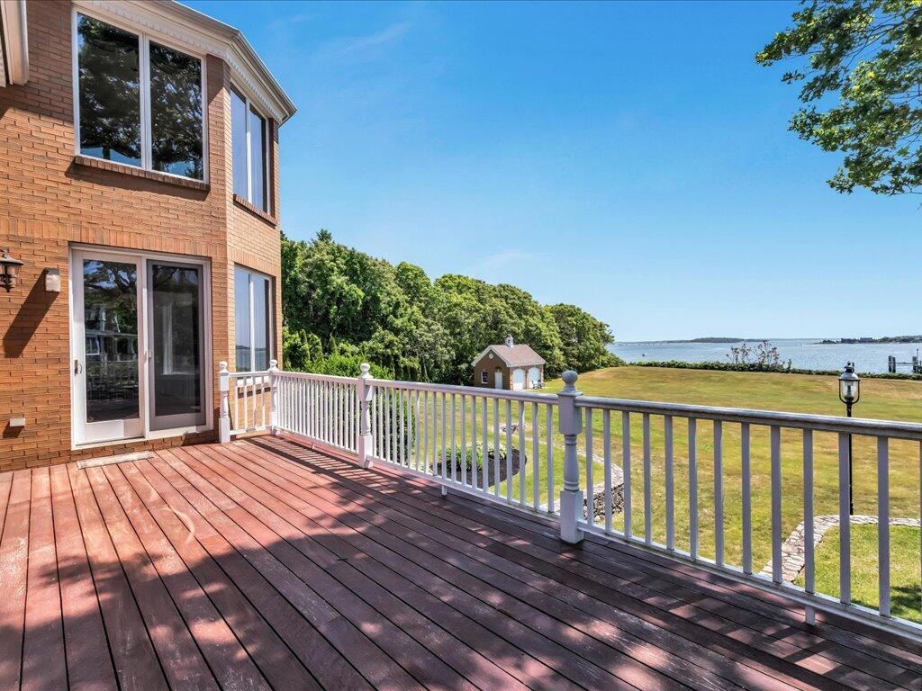 31 Pine Tree Drive Buzzards Bay, MA 02532 - Photo 4 of 50 4