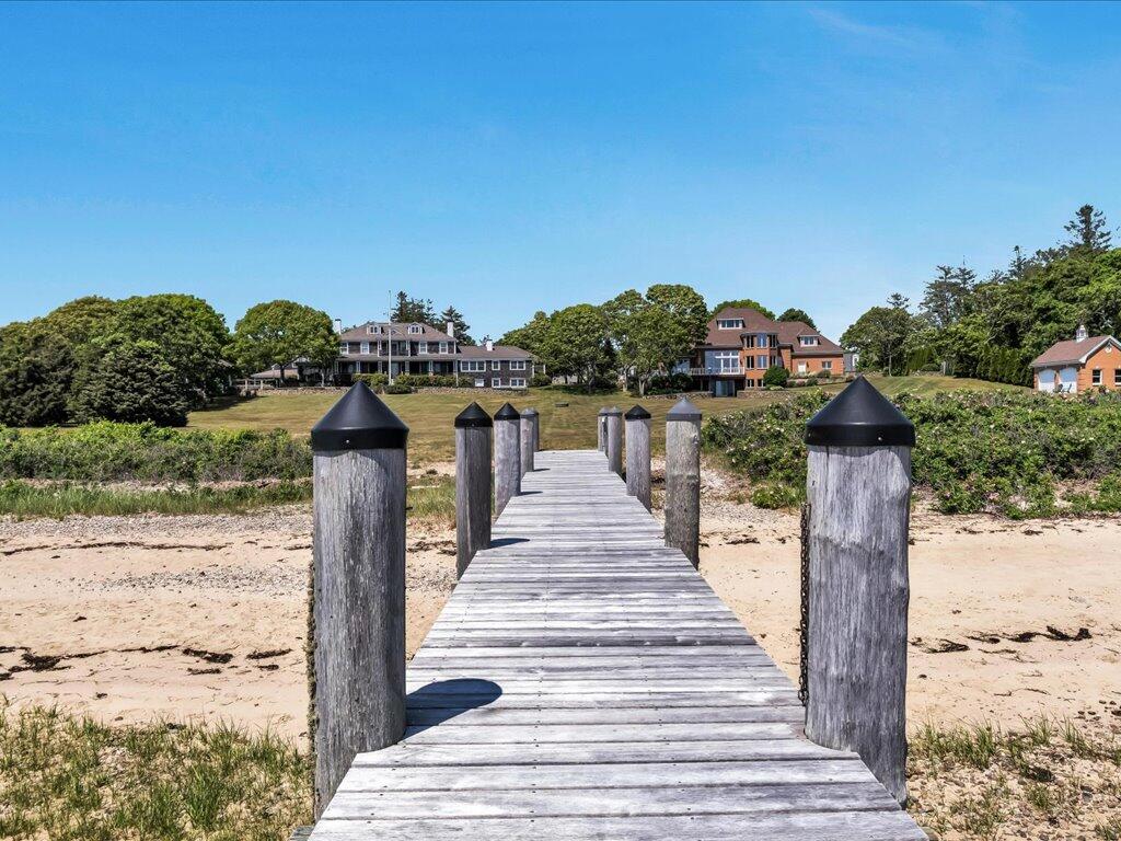 31 Pine Tree Drive Buzzards Bay, MA 02532 - Photo 7 of 50 7