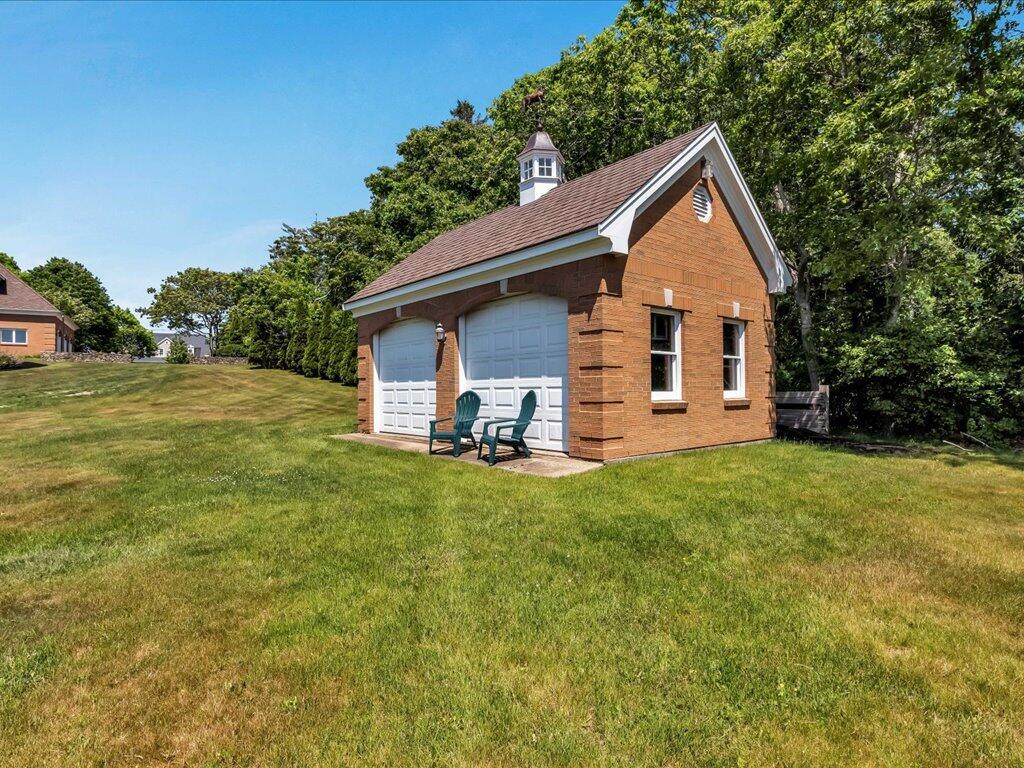 31 Pine Tree Drive Buzzards Bay, MA 02532 - Photo 8 of 50 8
