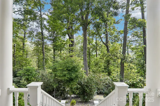 a view of entryway and hall
