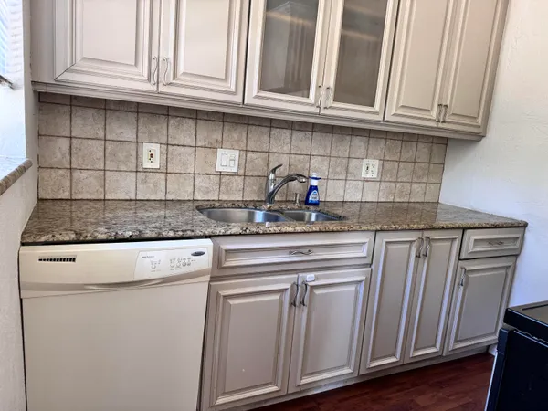 $2,600 | 1015 Macy Street, West Palm Beach, FL 33405