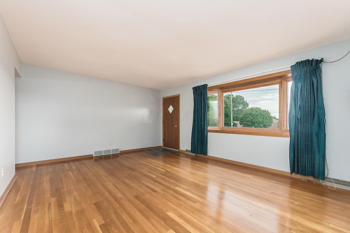 5425 Karl Road Columbus, OH 43229 - Photo 9 of 34 Gallery Image 9