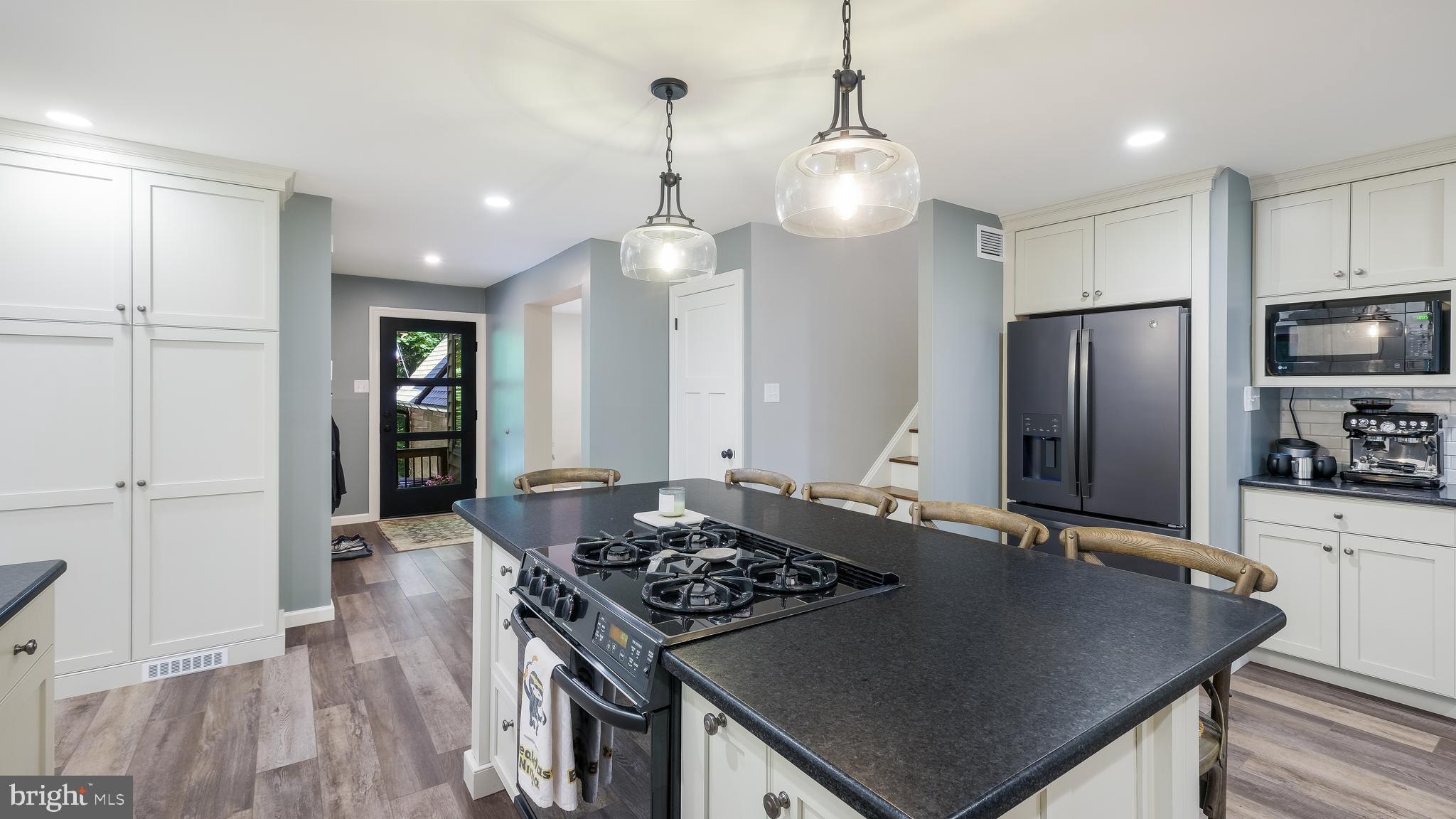 5683 Private Road Doylestown, PA 18902 - Photo 12 of 52 Gallery Image 12