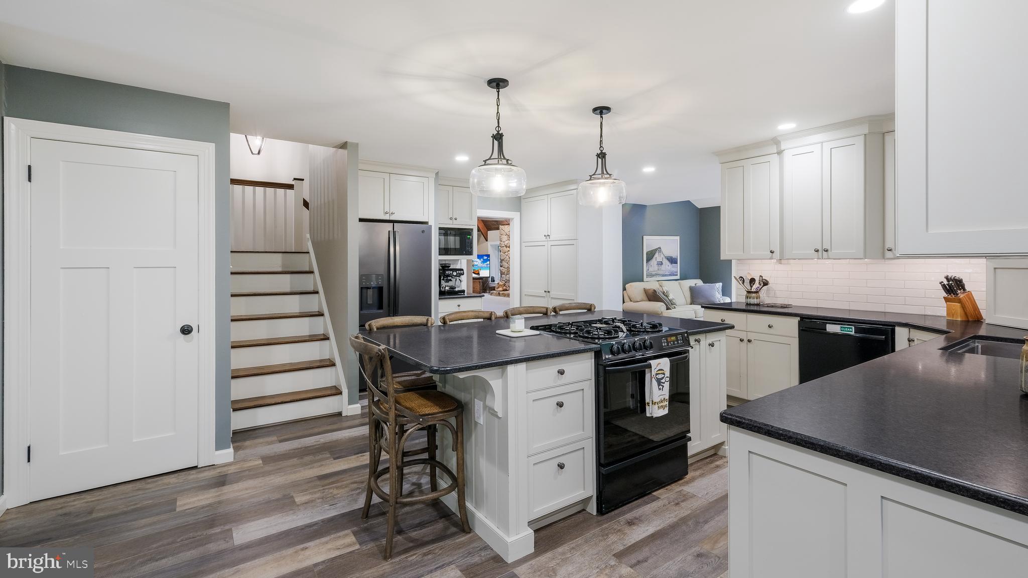 5683 Private Road Doylestown, PA 18902 - Photo 10 of 52 Gallery Image 10