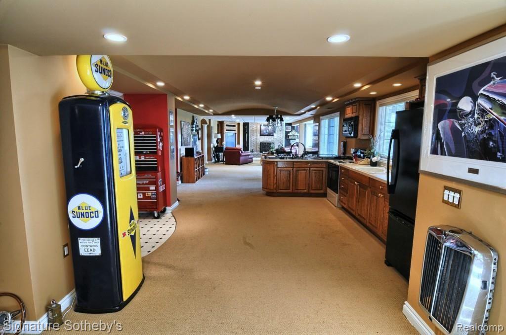 5645 Murfield Drive Rochester, MI 48306 - Photo 26 of 32 Finished_Lower_Level_Kitchen.jpg