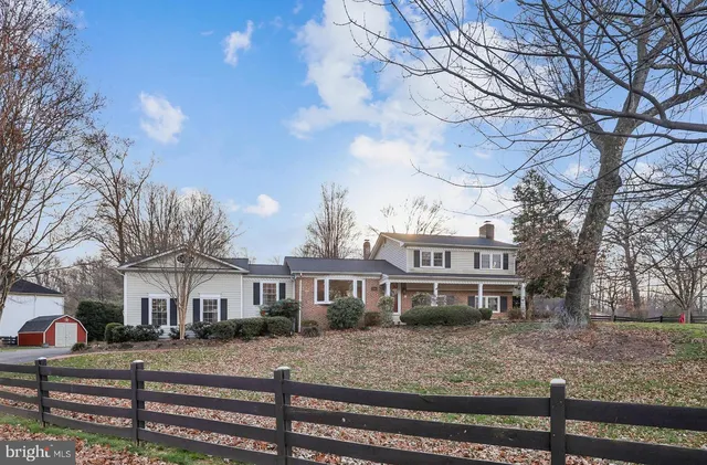 $900,000 | 3414 Valewood Drive, Oakton, VA 22124