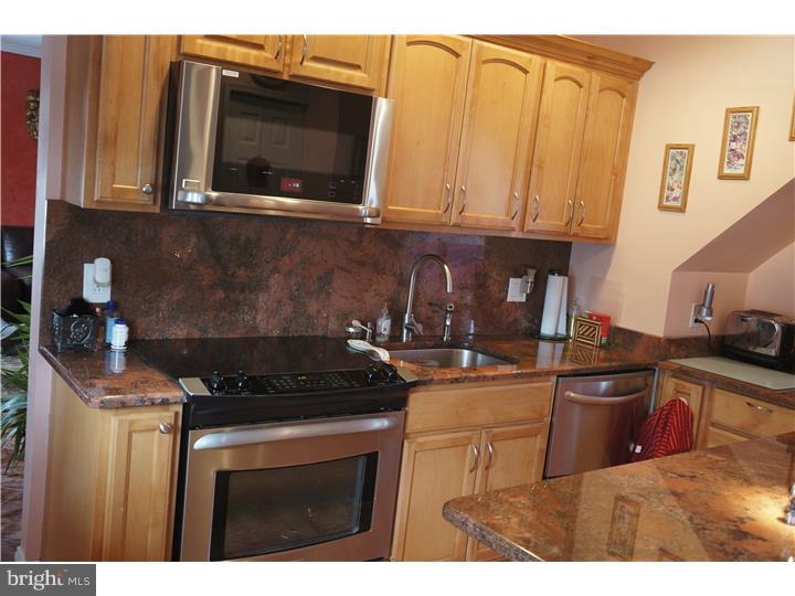 2817 Nightingale Road Philadelphia, PA 19154 - Photo 7 of 22 Gallery Image 7