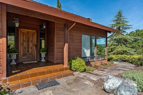 $1,080,000 | 100 La Franchi Road, Hopland, CA 95449