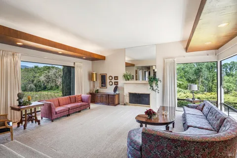 $1,080,000 | 100 La Franchi Road, Hopland, CA 95449