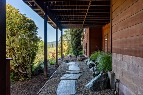 $1,080,000 | 100 La Franchi Road, Hopland, CA 95449