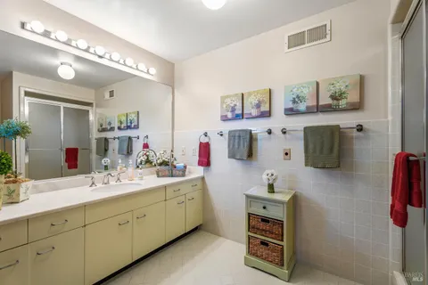 $1,080,000 | 100 La Franchi Road, Hopland, CA 95449