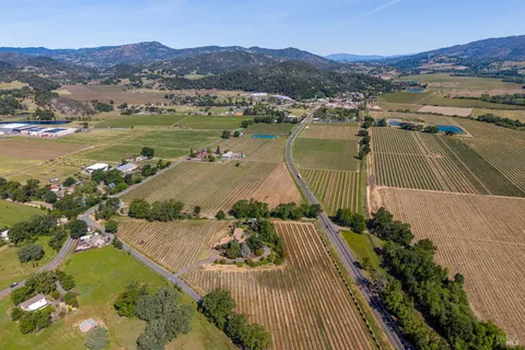 $1,080,000 | 100 La Franchi Road, Hopland, CA 95449