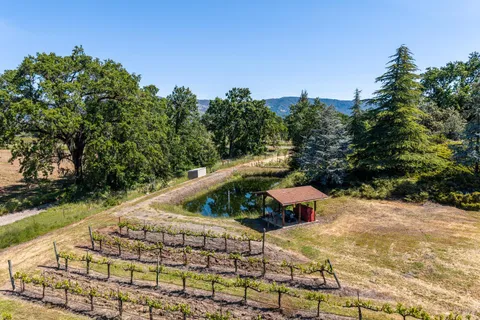 $1,080,000 | 100 La Franchi Road, Hopland, CA 95449