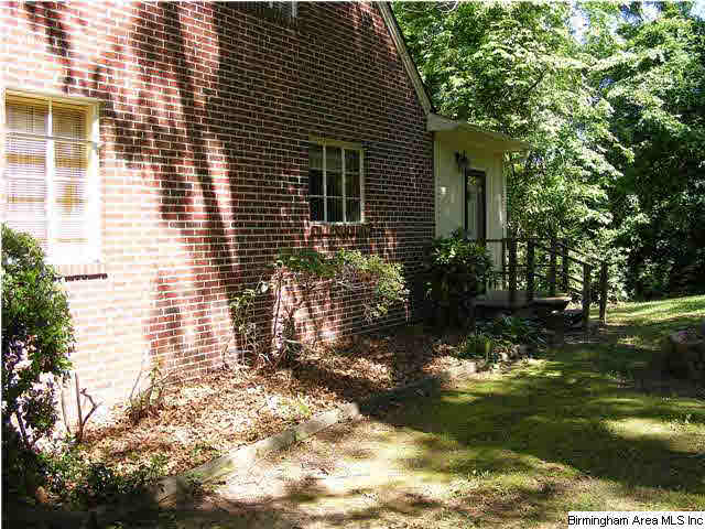 612 Robin Road Birmingham, AL 35214 - Photo 3 of 25