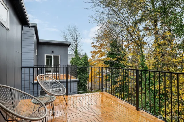 $550,000 | 11831 59th Avenue South, Unit C, Seattle, WA 98178