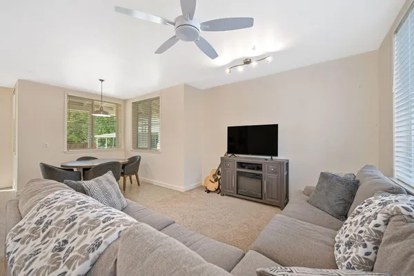 $675,000 | 4025 New York Avenue, Unit 525, Fair Oaks, CA 95628