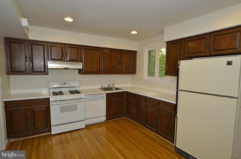 2306 Short Ridge Road Reston, VA 20191 - Photo 12 of 21 The kitchen w/hardwood floors was recently painted