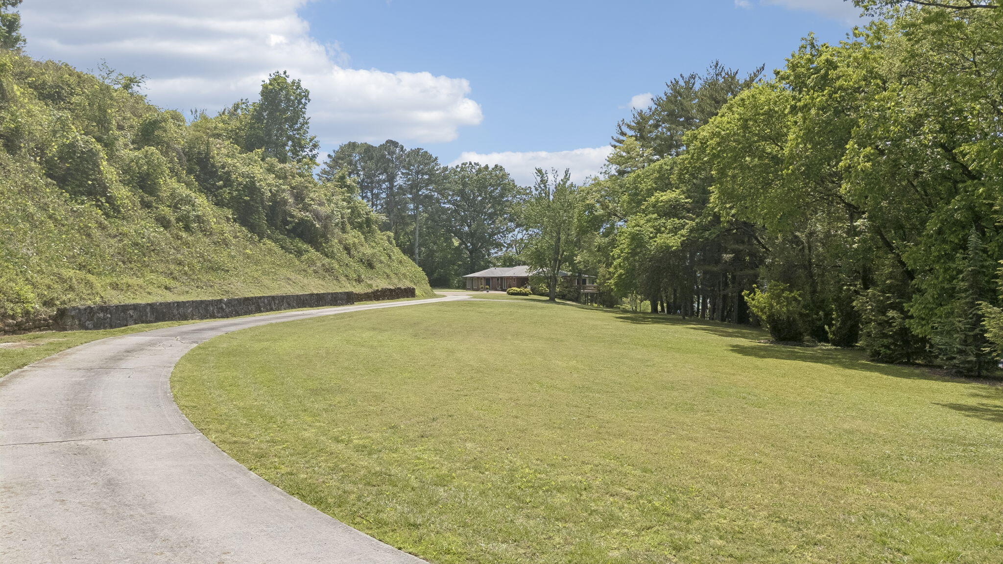 54 Shallowford Road Chattanooga, TN 37404 - Photo 7 of 38 72-54 Shallowford Rd - 072