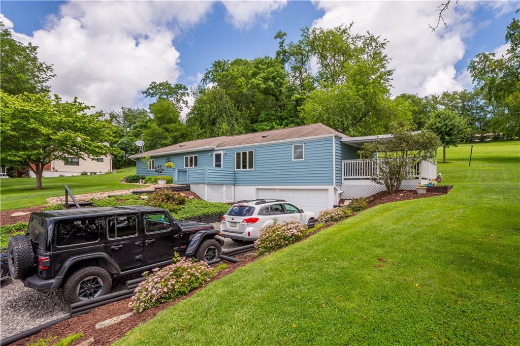 8 Leasure Way Cecil, PA 15321 - Photo 3 of 30
