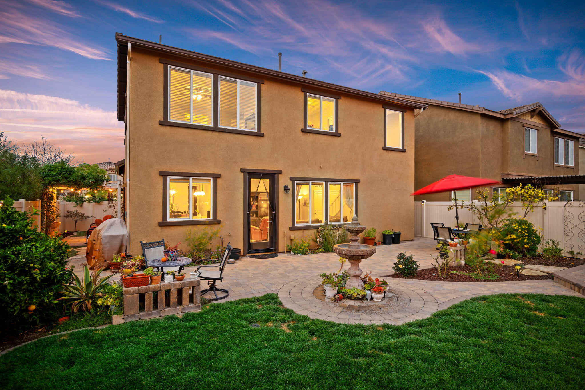 630 Whalen Way Oxnard, CA 93036 - Photo 15 of 36 Twilight Rear View