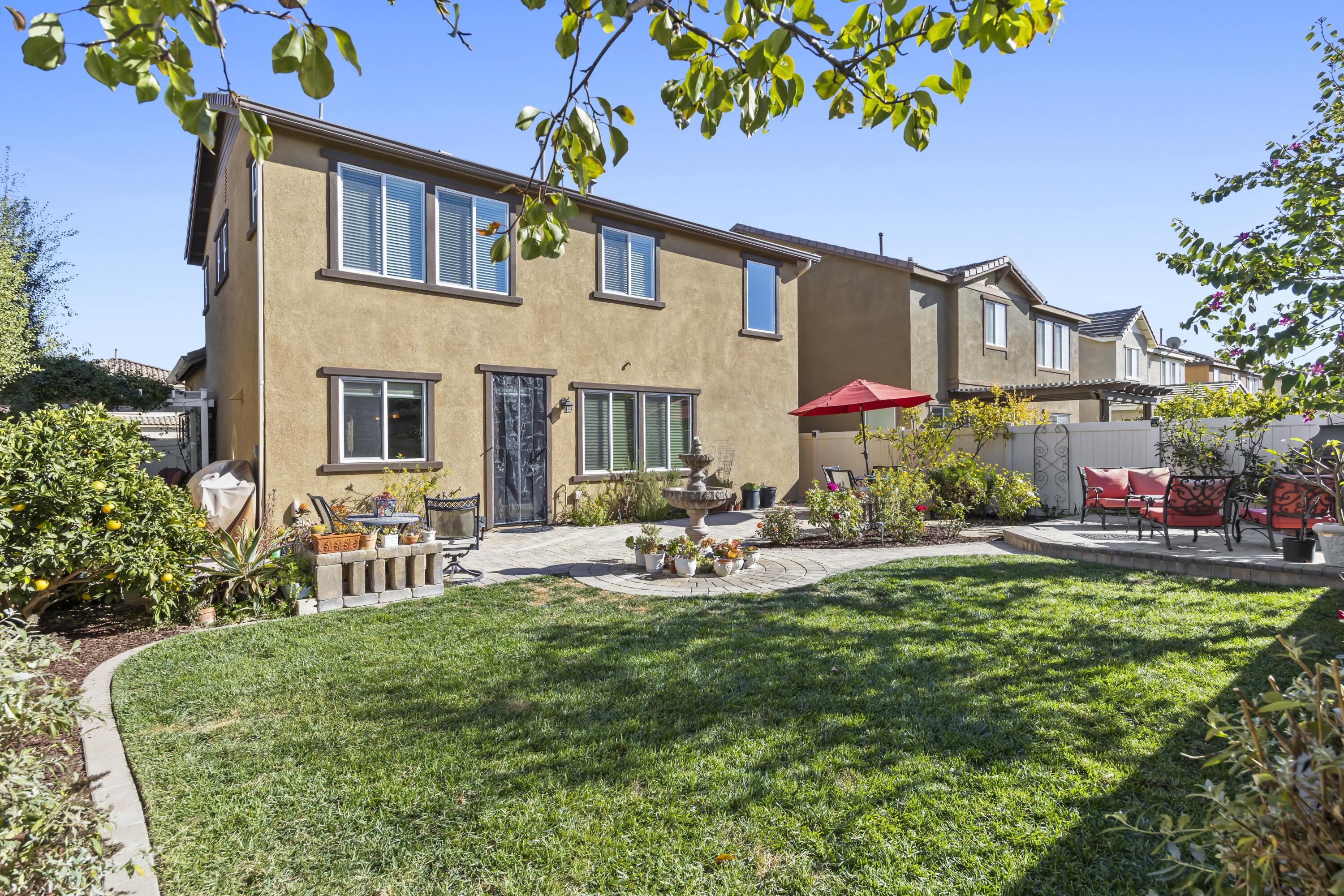 630 Whalen Way Oxnard, CA 93036 - Photo 17 of 36 Rear View