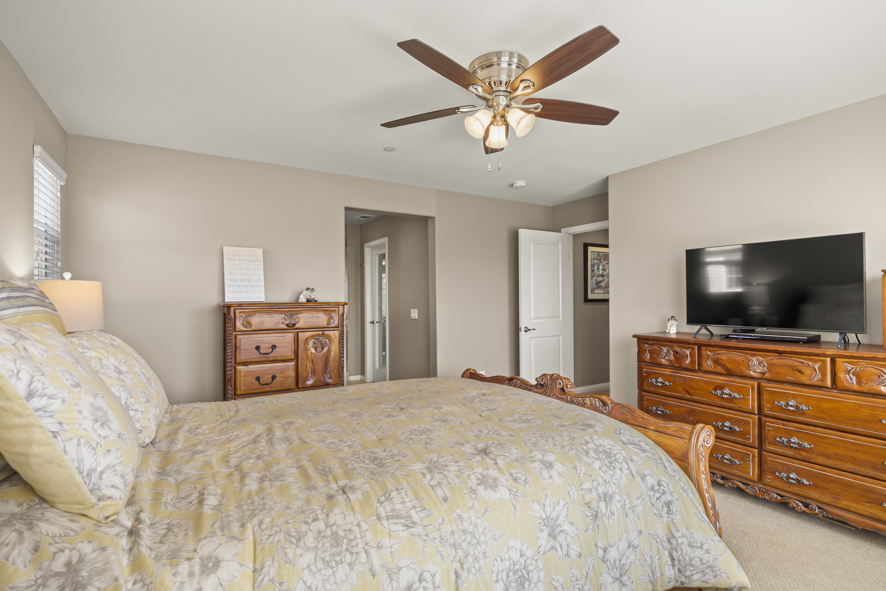 630 Whalen Way Oxnard, CA 93036 - Photo 25 of 36 Primary Bedroom