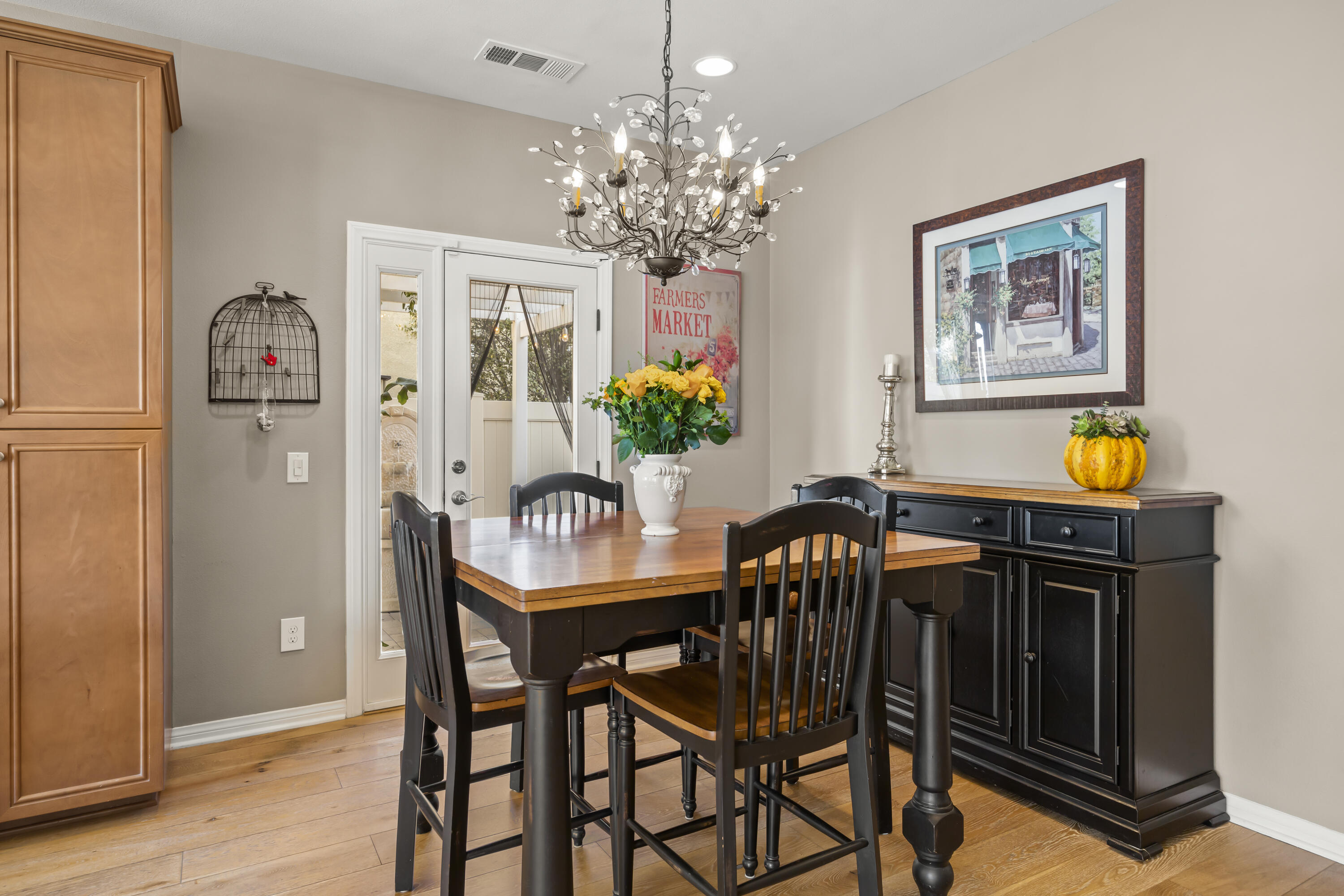 630 Whalen Way Oxnard, CA 93036 - Photo 6 of 36 Dining Area