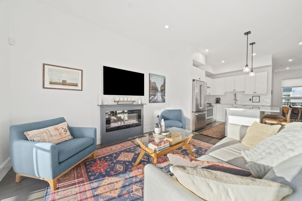 196 Gardner Street, Unit 196 Boston, MA 02132 - Photo 3 of 26