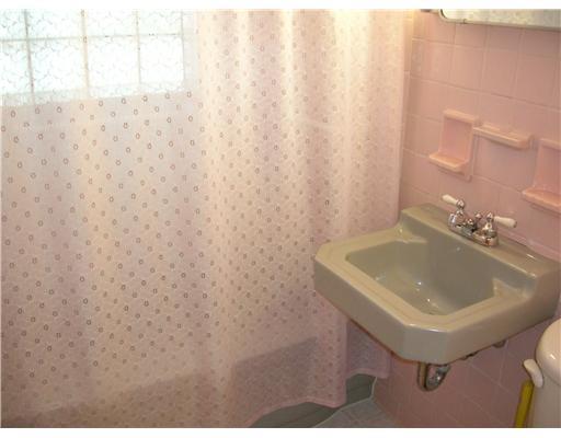 2366 Tilbrook Road Monroeville, PA 15146 - Photo 11 of 18 Full Bath.