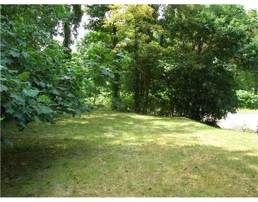 2366 Tilbrook Road Monroeville, PA 15146 - Photo 15 of 18 Yard/Garden.